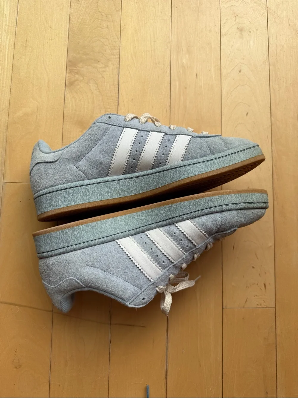adidas Campus 00s Wonder Blue Low-Top Sneakers. Women’s 12/Men’s 10.5